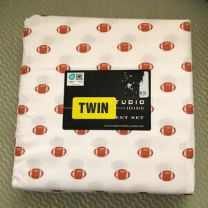 Max Studio FOOTBALL Sheet Set TWIN